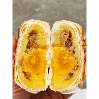 Bánh Pía Xưa Gói Giấy Thành Hương Nhân Thịt Lạp Trứng Muối 350g - Chỉ 70.000₫