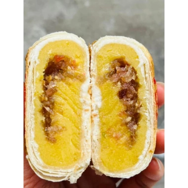 Bánh Pía Xưa Gói Giấy Thành Hương Nhân Thịt Lạp Trứng Muối 350g - Chỉ 70.000₫