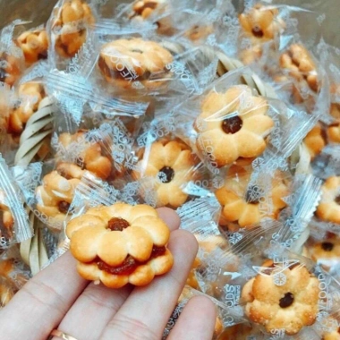 Bánh quy bông mai 1kg nhân mứt khóm, chua ngọt - Giá chỉ 56k Thế Giới Ăn Vặt