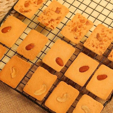 Bánh quy giòn hạt dinh dưỡng hạt điều hạnh nhân dừa sấy 345g – Thơm ngon, giảm giá 55k tại LC Shop