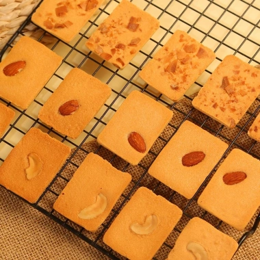 Bánh Quy Giòn Mix Hạt Dinh Dưỡng Nagano Nut Cake 390g giảm giá 20% chỉ 80.000₫ 4