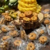 Bánh Quy Hoa Mai 250g Nhân Mứt Khóm Thái Lan Vfoods - Kem Ngon, Ăn Vặt Siêu Thơm, Giá Giảm 49.000₫ 4