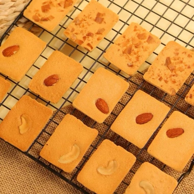 Bánh Quy Mix Hạt Nagano Nut Cake 345g - 45 chiếc, giảm giá 20k, giá 110k 5