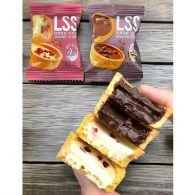 Bánh Quy Socola Mix LSS Giòn Xốp, Thơm Ngọt - Giá 75.000đ (Giảm từ 93.750đ), Thích Hợp Làm Bánh và Ăn Vặt Hàng Ngày