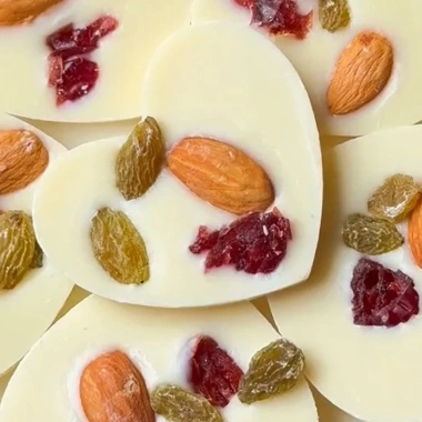 Bánh Sữa Chua Mix Hạt Dinh Dưỡng Ít Đường - Vị Chua Ngọt Thơm Ngon, Giá 99.000đ (Giảm 20%)