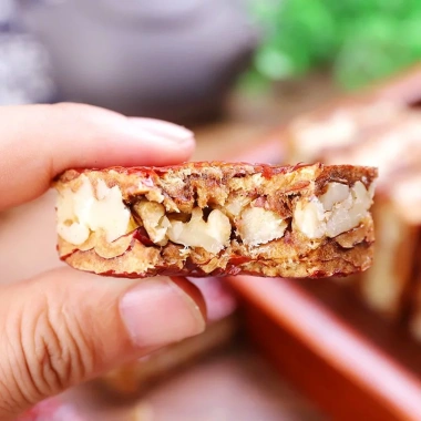 Bánh táo đỏ bổ dưỡng 500g combo tân cương và hạt óc chó – Siêu nghiền, giá 27.500đ 8