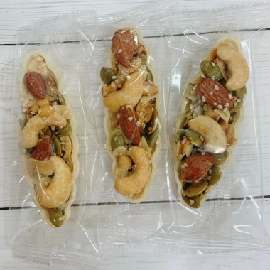 Bánh thuyền mix hạt dinh dưỡng 1kg - Granola thuyền thơm ngon, giảm giá 135k 2