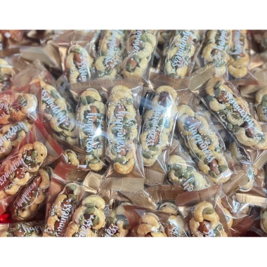 Bánh Thuyền Mix Hạt Dinh Dưỡng - Macca, Hạnh Nhân, Điều, Bí Xanh, Giá 187k