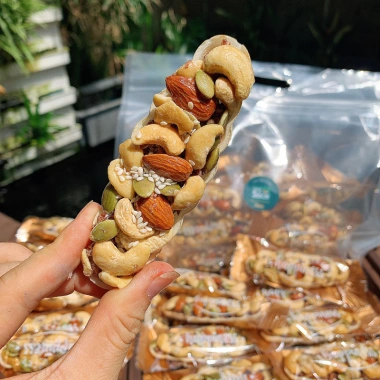 Bánh Thuyền Mix Hạt Dinh Dưỡng - Macca, Hạnh Nhân, Điều, Bí Xanh, Giá 187k