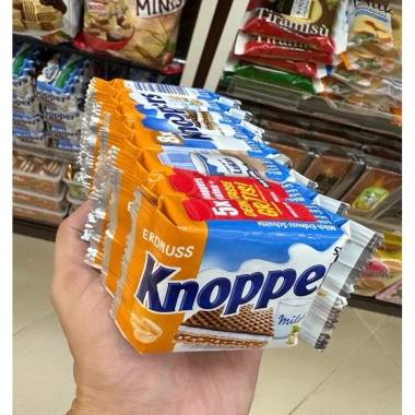 Bánh xốp Socola Knoppers Minis 200g - Giảm giá chỉ 178.000 (giá gốc 229.620), vị thơm ngọt, ăn liền tiện lợi