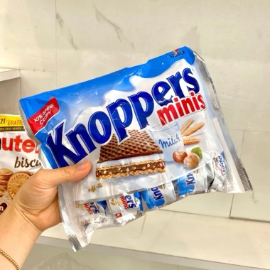 Bánh xốp Socola Knoppers Minis 200g - Giảm giá chỉ 178.000 (giá gốc 229.620), vị thơm ngọt, ăn liền tiện lợi