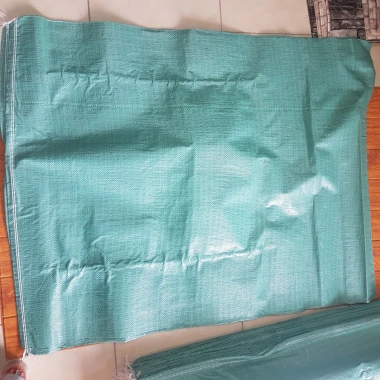 Bao tải dứa 50 cái, đường máy chắc chắn, sợi dệt dày, chịu tải 50kg‑1tạ – Giá 84.000₫ 10 Bao tải dứa 50 cái, đường máy chắc chắn, sợi dệt dày, chịu tải 50kg‑1tạ – Giá 84.000₫ 10