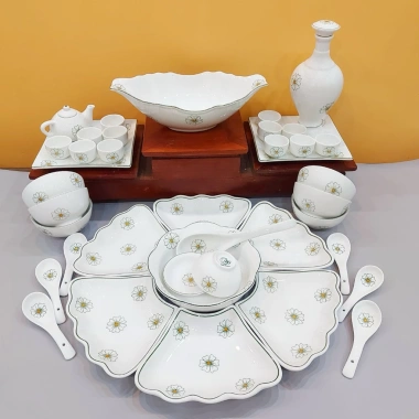 Bát Đĩa Sứ Bát Tràng Bộ Hoa Mặt Trời Men Trắng Ngàn Hoa - Cúng Gia Tiên, Trà, Bát Gà Nậm Rịu, giá chỉ 290.000 VND 2 Bát Đĩa Sứ Bát Tràng Bộ Hoa Mặt Trời Men Trắng Ngàn Hoa - Cúng Gia Tiên, Trà, Bát Gà Nậm Rịu, giá chỉ 290.000 VND 2