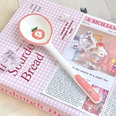 Bát Sứ Dâu Tây Cute Tay Cầm Loại 1 Bát Ăn Mì Giá Ưu Đãi 68.600 VND BOLI HOUSE