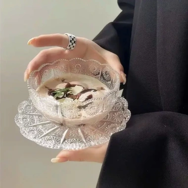 Bát thủy tinh họa tiết hoa mặt trời – Retro nhẹ nhàng, xinh đẹp, chỉ 96.000₫ (giá gốc 122.880₫)