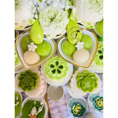 Bát và Đĩa tim viền vàng đậm - Decor mâm cúng mới 2.024, giá ưu đãi 31.500