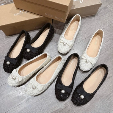 Bệt búp bê kim sa mẫu mới diện Tết xinh lung linh, giảm còn 550k