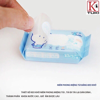 Bịch 64 khăn ướt mini bỏ túi siêu dễ thương tiện dụng an toàn giá ưu đãi 19.500 VND 4
