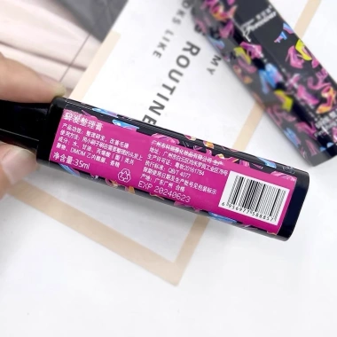 BIGSIZE 35ml - Chuốt tóc thần thánh, keo giữ nếp dạng mascara, giá chỉ 21.000đ 4 BIGSIZE 35ml - Chuốt tóc thần thánh, keo giữ nếp dạng mascara, giá chỉ 21.000đ 4