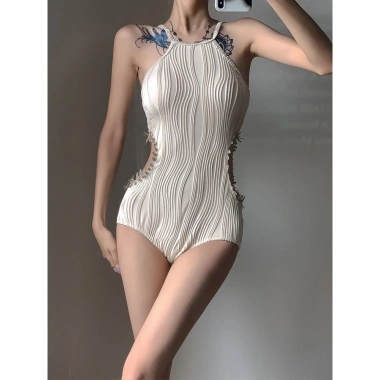 Bikini 1 mảnh nữ QCCC khoát eo cổ yếm sexy hottrend 2.024 - Giá chỉ 149.000₫ 6