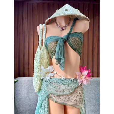 Bikini Chiếc Lá Nhiệt Đới Giá 450k - Tặng Dây Chuyền Vỏ Sò & 2 Kẹp Hoa