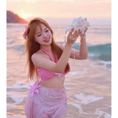 Bikini Set Khăn Quấn San Hô Hồng + Dây Chuyền Vỏ Sò & 2 Kẹp Hoa Chip - Giá 389k