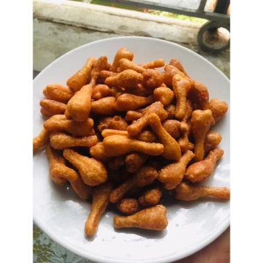 Bim Bim Đùi Gà Cay Mặn Ngọt 1kg - Snack Giòn Tan, Vị Đậm Đà, Giá Ưu Đãi 53.000đ