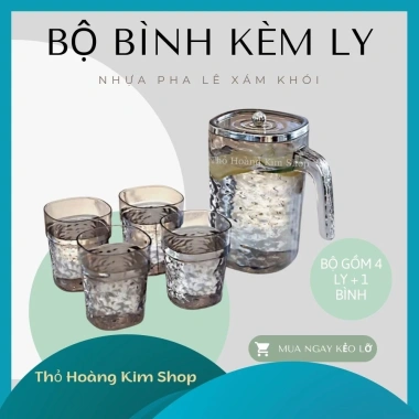 Bình Đựng Nước Nhựa Cao Cấp Màu Xám Trong kèm 4 Ly - Bộ Đồ Uống Thỏ Hoàng Kim, Giá Ưu Đãi 75.000 VND