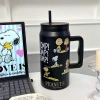 Bình giữ nhiệt In Snoopy 1.500ml - Cốc inox 304 cao cấp, tay cầm chắc, giá 245k 6