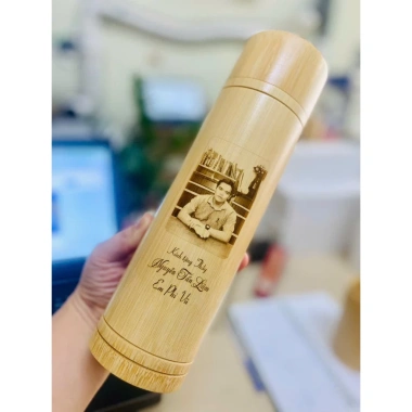 Bình giữ nhiệt tre khắc ảnh chân dung & tên tùy chỉnh - Quà tặng cá nhân, giữ nhiệt lâu, thân thiện môi trường