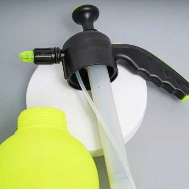 Bình Gose xịt tưới cây 2L-3L vòi nhựa đa năng, tự động, giảm giá 60k
