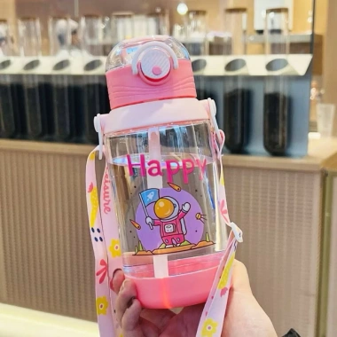 Bình Nước 700ml Cho Bé Nhựa không BPA, Dây Đeo, Hình Phi Hành Gia Xanh Lá và Hồng - 89.900₫ 2 Bình Nước 700ml Cho Bé Nhựa không BPA, Dây Đeo, Hình Phi Hành Gia Xanh Lá và Hồng - 89.900₫ 2