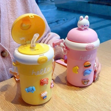 Bình Nước Hello ZADU 450ml Thủy Tinh Bọc Nhựa Cho Bé Đi Học - Ống Hút Tiện Lợi, Nắp Thú Dễ Thương, Giá 99.000 VND