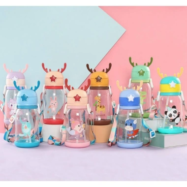 Bình Nước Hoạt Hình Sừng Hươu 600ml Chống Sặc, Sticker và Dây Đeo cho Bé Đi Học, Đi Chơi - Giá 39.000đ 2