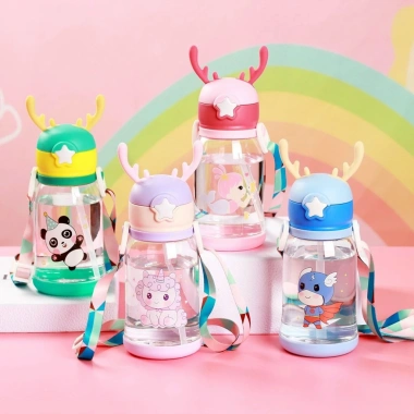 Bình Nước Hoạt Hình Sừng Hươu 600ml Chống Sặc, Sticker và Dây Đeo cho Bé Đi Học, Đi Chơi - Giá 39.000đ 8
