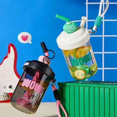 Bình Nước HOBBYIN 580ml Chống Rò Rỉ – Cốc Uống Nắp Bụi, Ống Hút Tay, Shaker – 185.350₫