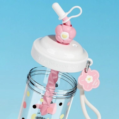 Bình Nước KUNHEV 580ml - Ống Hút Kawaii, Tay Cầm Di Động, Shaker Whey Protein, 184,580₫