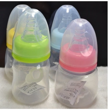 Bình sữa cổ hẹp 60ml thiết kế an toàn, dễ cầm, giá ưu đãi 32.000đ (gốc 41.280đ)