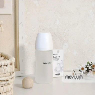 Bình sữa Moyuum thuỷ tinh tráng silicon 150ml - 240ml không BPA giá ưu đãi 585k 7