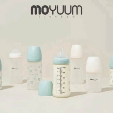Bình sữa Moyuum thủy tinh tráng silicon mẫu trơn và hoạ tiết nhập khẩu chính hãng giá ưu đãi 359.000 VND