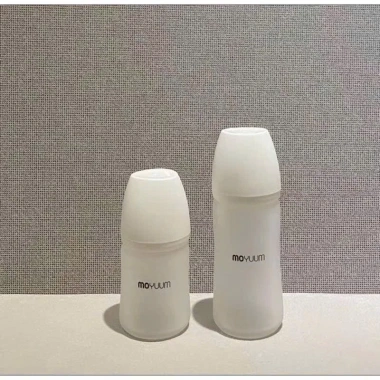 Bình sữa moyuum thủy tinh tráng silicon trơn hoạ tiết - chính hãng, giá 110.000₫ 9