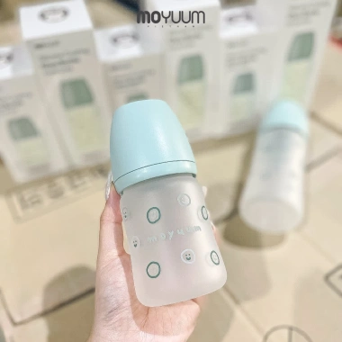 Bình Sữa Moyuum Thuỷ Tinh Tráng Silicone 150ml-240ml An Toàn, Vệ Sinh Dễ Dàng, Giá 565k