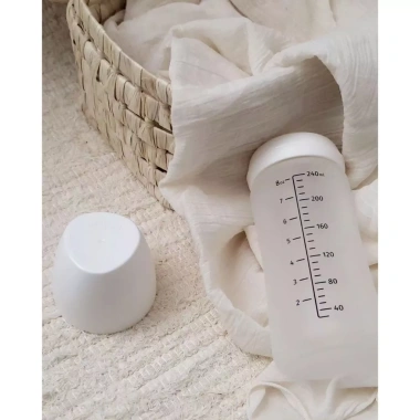 Bình Sữa Moyuum Thuỷ Tinh Tráng Silicone 150ml-240ml An Toàn, Vệ Sinh Dễ Dàng, Giá 565k