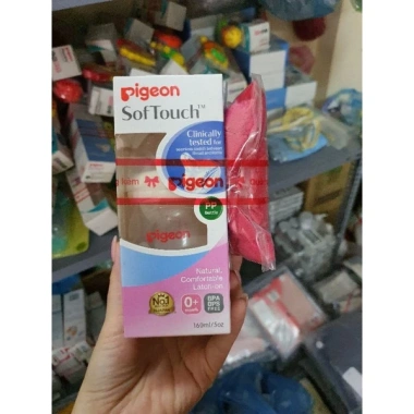 Bình Sữa PP Plus Pigeon 150/160/240/250ml Giá 99.000 kèm quà tặng 9