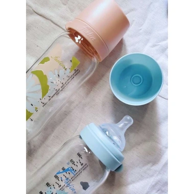 Bình Sữa Thủy Tinh Farlin Cổ Rộng 240ml - An Toàn, Dễ Dùng, Giá 120k Giảm Giá