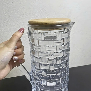 Bình Thủy Tinh CRISTA HOME 1L Vân Caro Nắp Tre - Decor Sang Trọng, Quà Tặng 365k 5 Bình Thủy Tinh CRISTA HOME 1L Vân Caro Nắp Tre - Decor Sang Trọng, Quà Tặng 365k 5