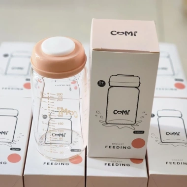 Bình Trữ Sữa Thủy Tinh COMI 260ml Xanh và Hồng – An Toàn, Giá 95.000₫ 9 Bình Trữ Sữa Thủy Tinh COMI 260ml Xanh và Hồng – An Toàn, Giá 95.000₫ 9