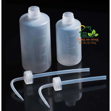 Bình tưới cây vòi cong nhựa nhiều màu, vạch chia dung tích 250ml-500ml, chỉ 15.000 VND
