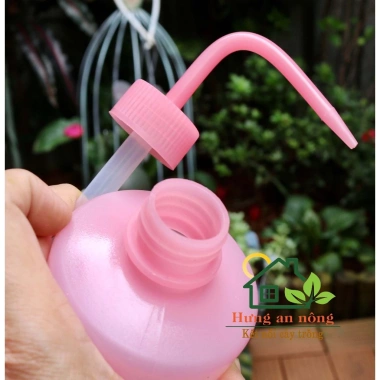 Bình tưới cây vòi cong nhựa nhiều màu, vạch chia dung tích 250ml-500ml, chỉ 15.000 VND
