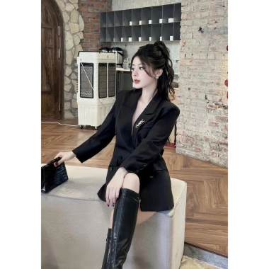 Blazer đen ngắn DAY CHIC - Công sở thời trang, chỉ 399.000đ, không kèm chân váy